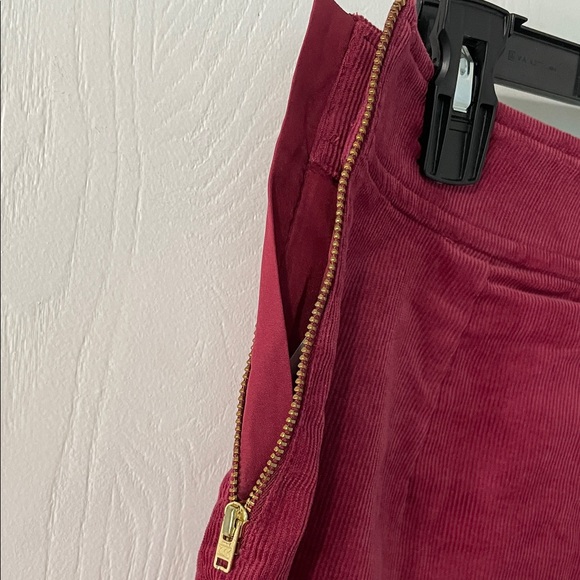 NWT Mercantile J.Crew Maroon Corduroy Mini Skirt with Gold Zipper Size 8 - Picture 4 of 6
